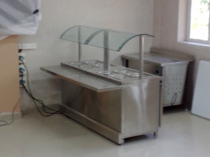 Bain Marie Counter with Glass Sneeze Guard 